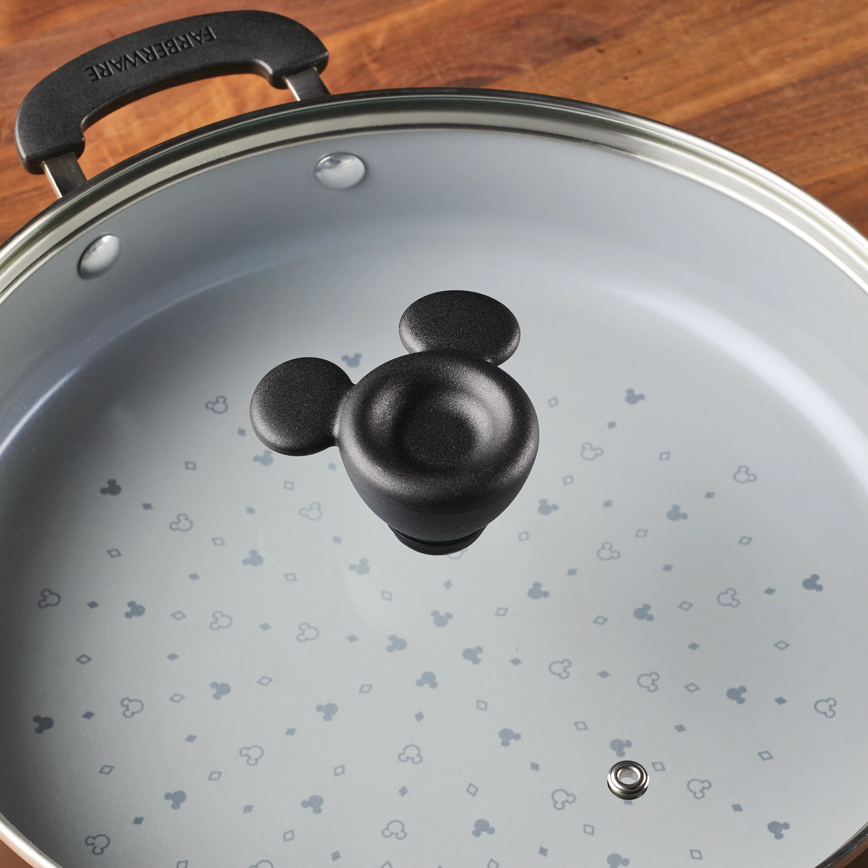 4.5-Quart Monochrome Ceramic Nonstick Sauté Pan with lid and Helper Handle - Image 4