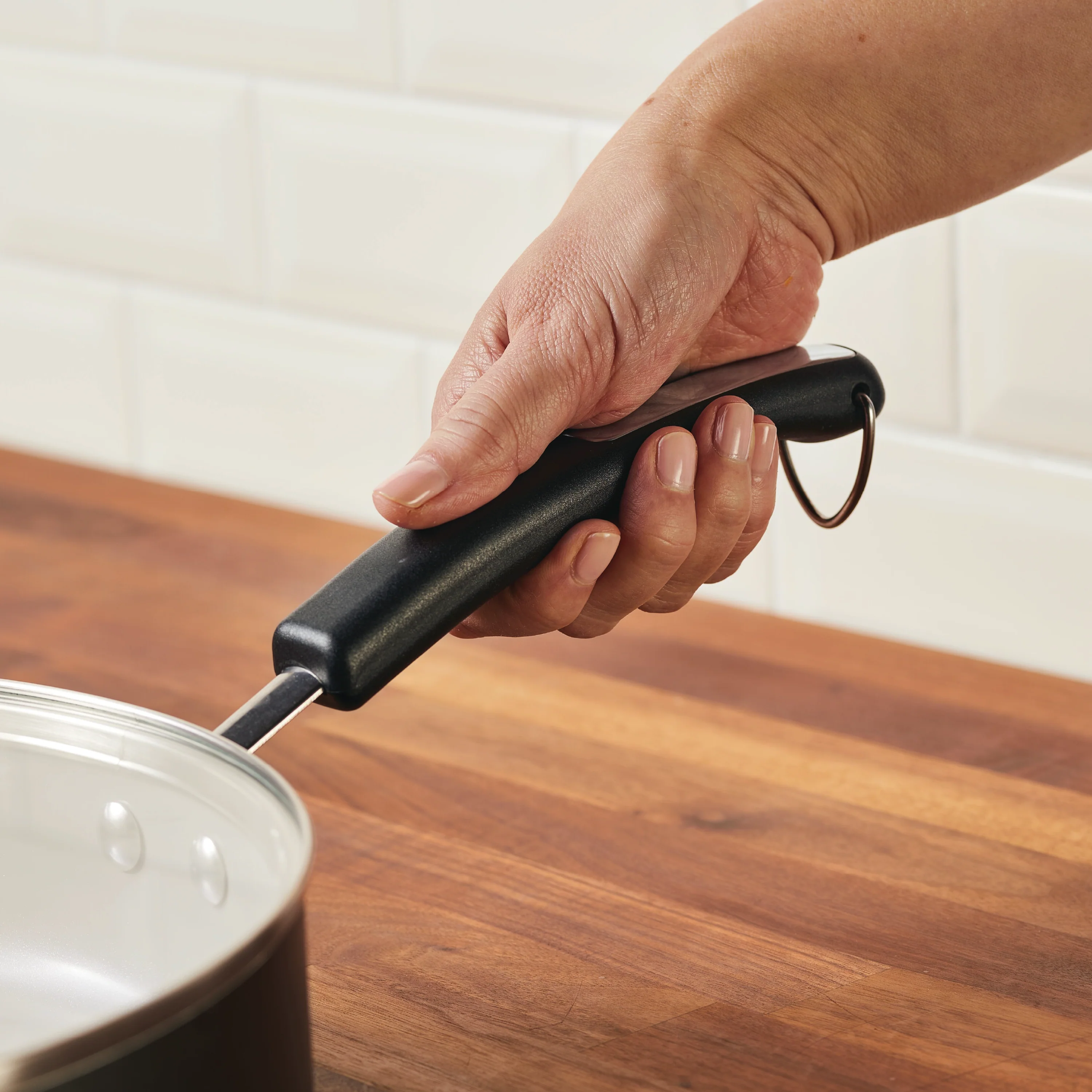 4.5-Quart Monochrome Ceramic Nonstick Sauté Pan with lid and Helper Handle - Image 5