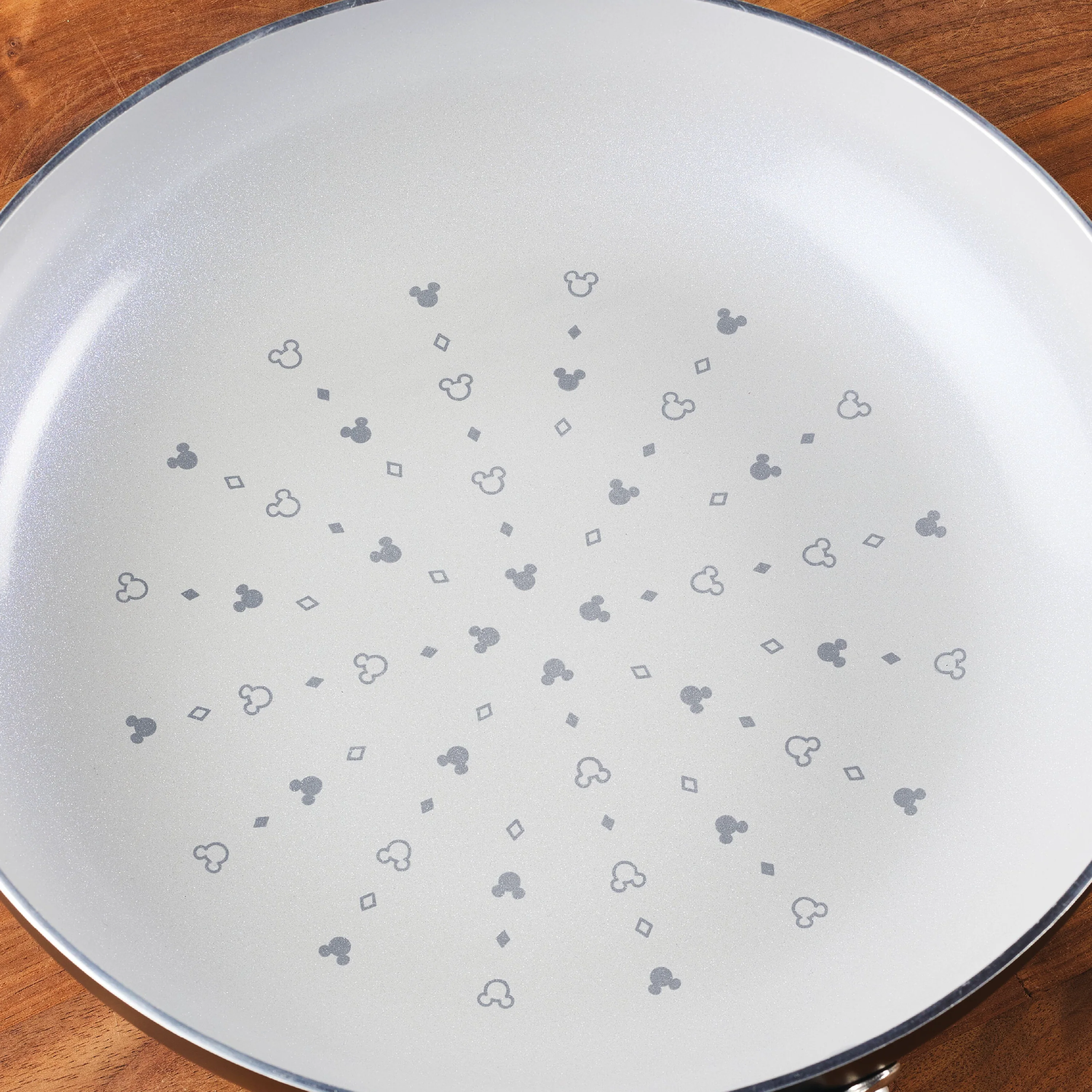 7-Piece Monochrome Ceramic Nonstick Cookware Set - Image 5