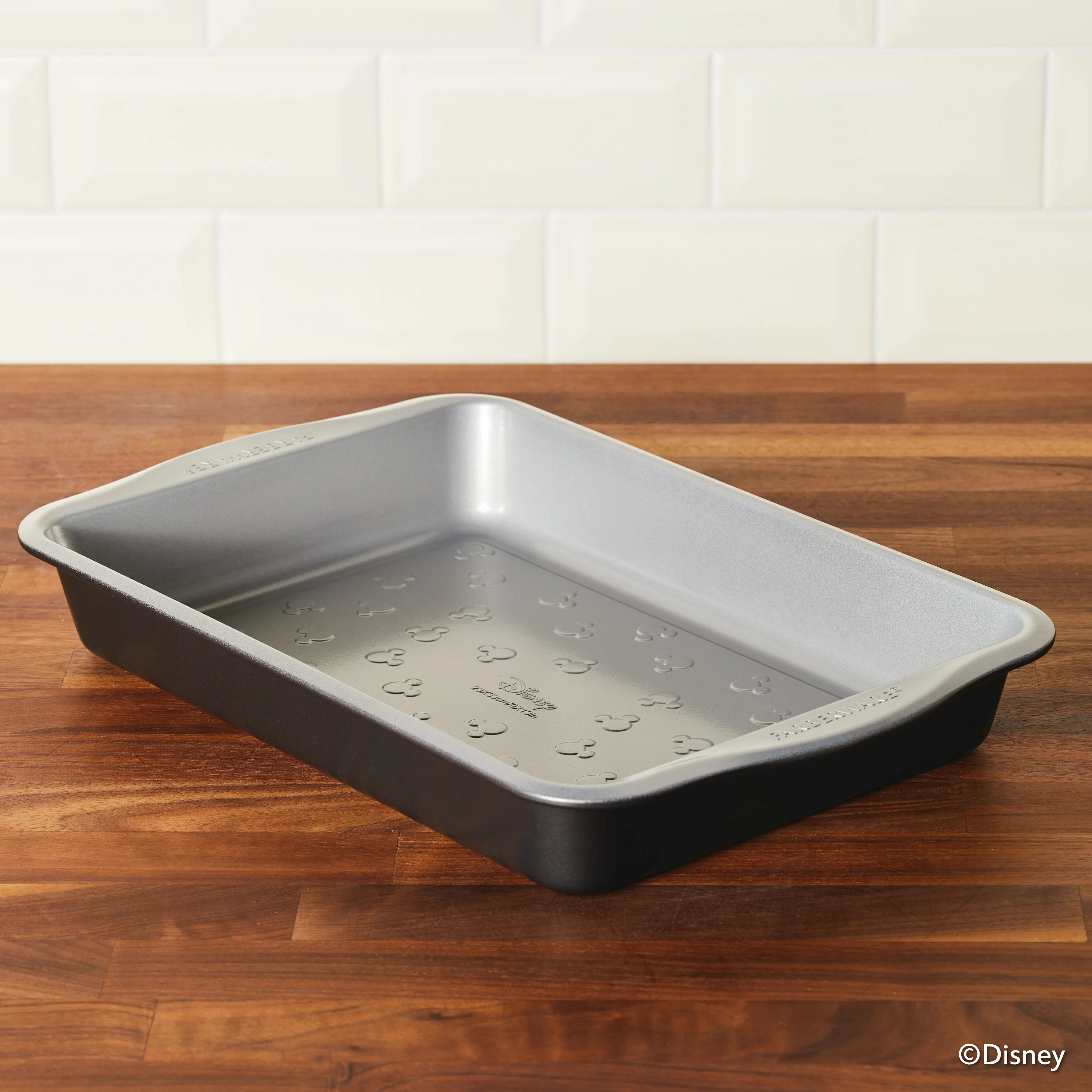 9" x 13" Nonstick Cake Pan - Image 7