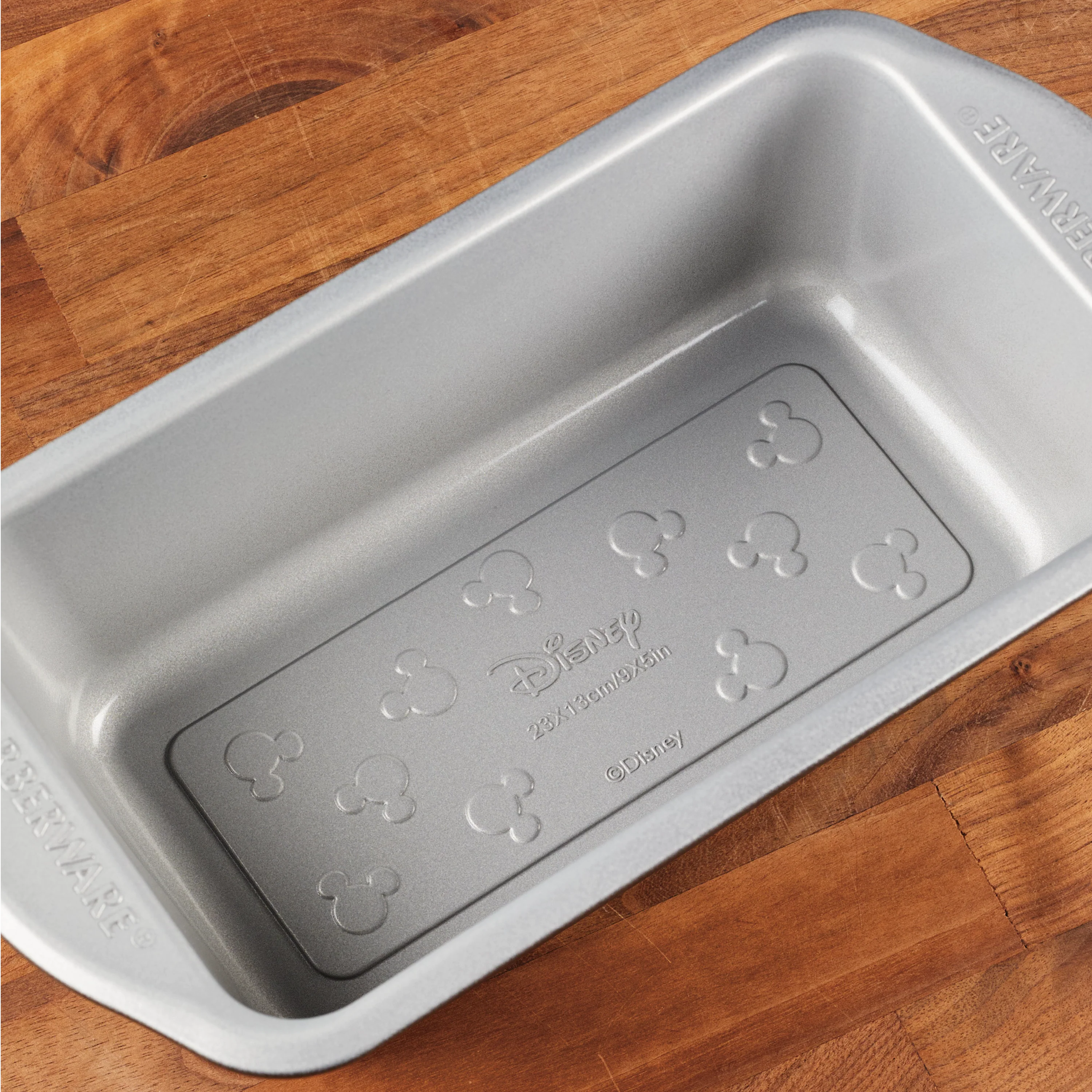 9"x5" Nonstick Loaf Pan - Image 4