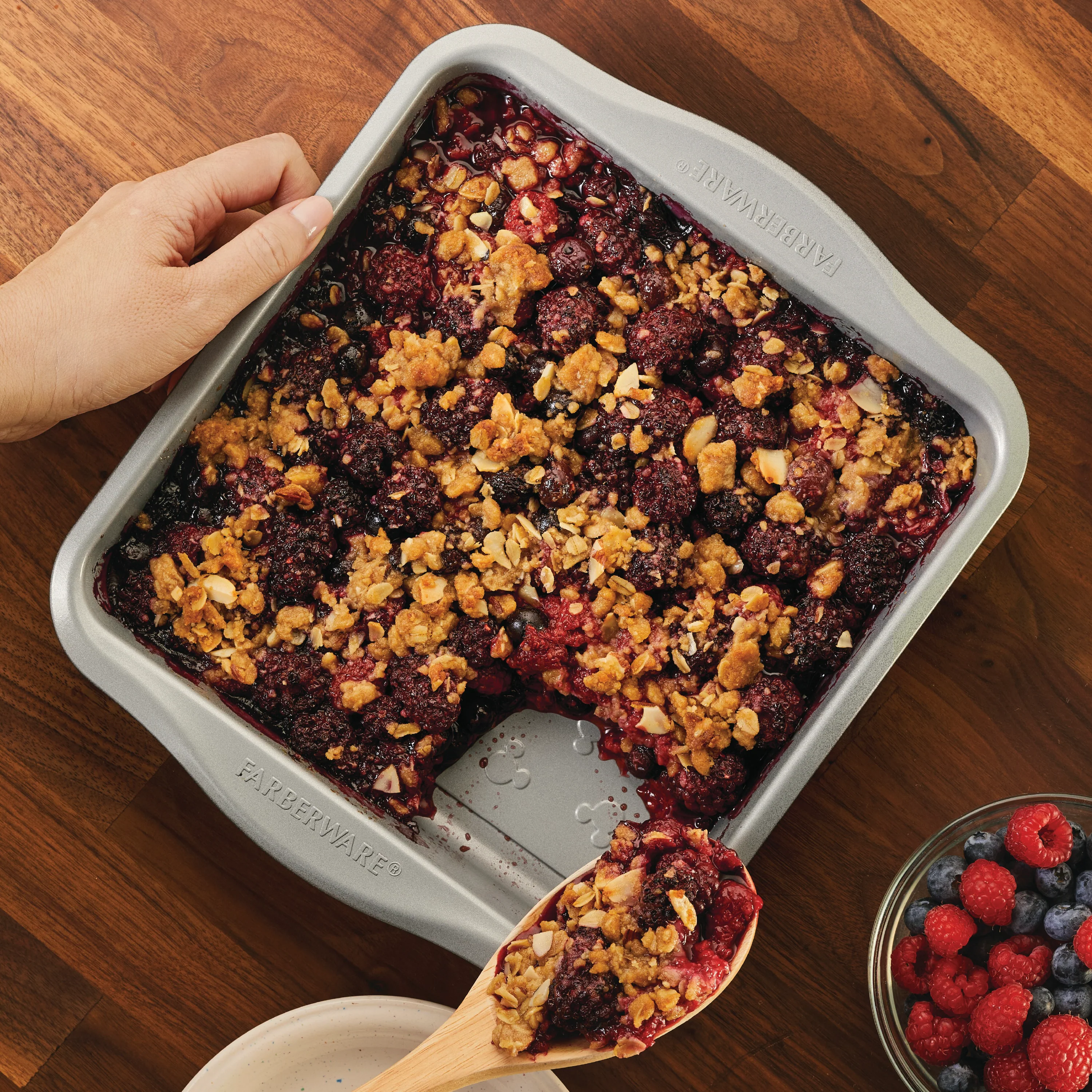 9-Inch Nonstick Square Cake Pan - Image 4