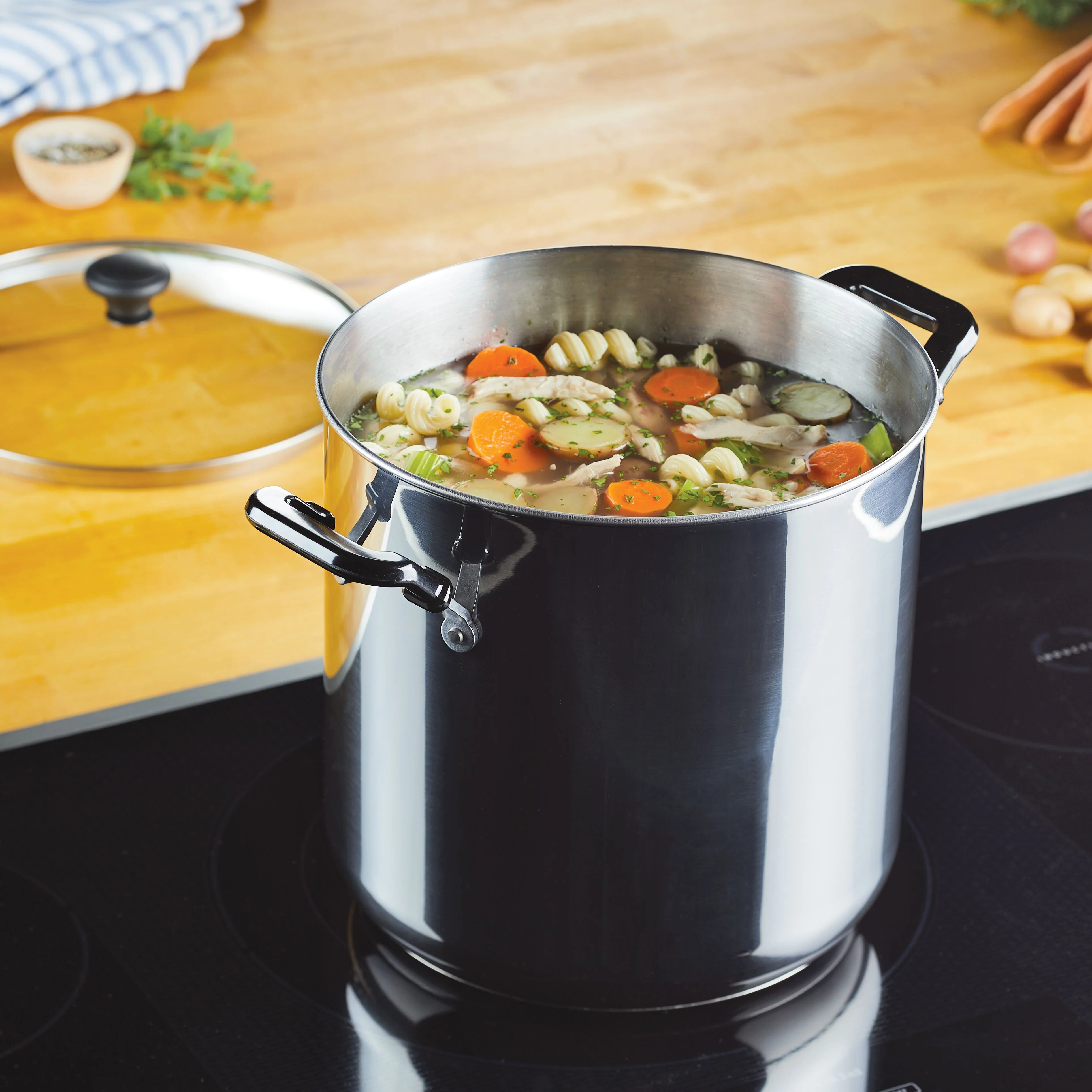 Classic Series Stainless Steel 11-Qt. Stockpot With Lid - Image 5