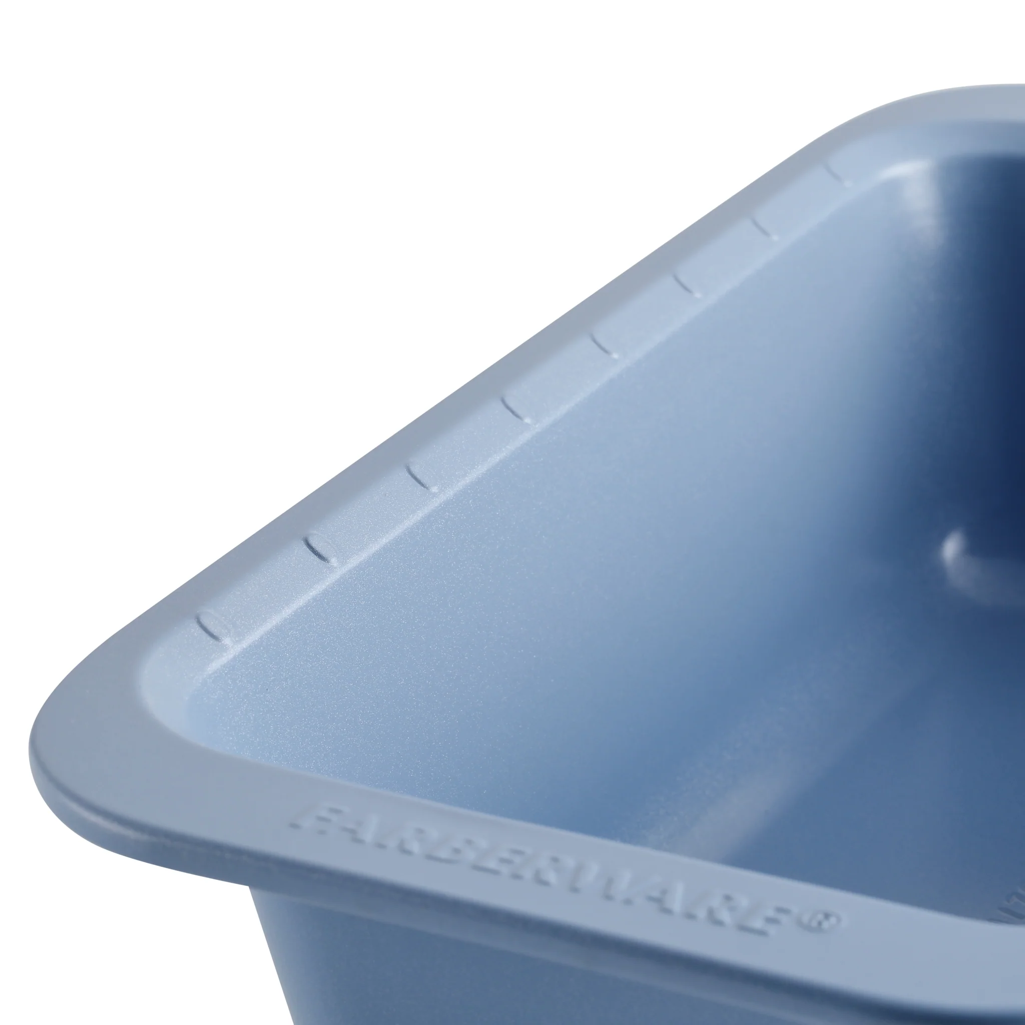 9-Inch x 5-Inch Nonstick Loaf Baking Pan - Image 3