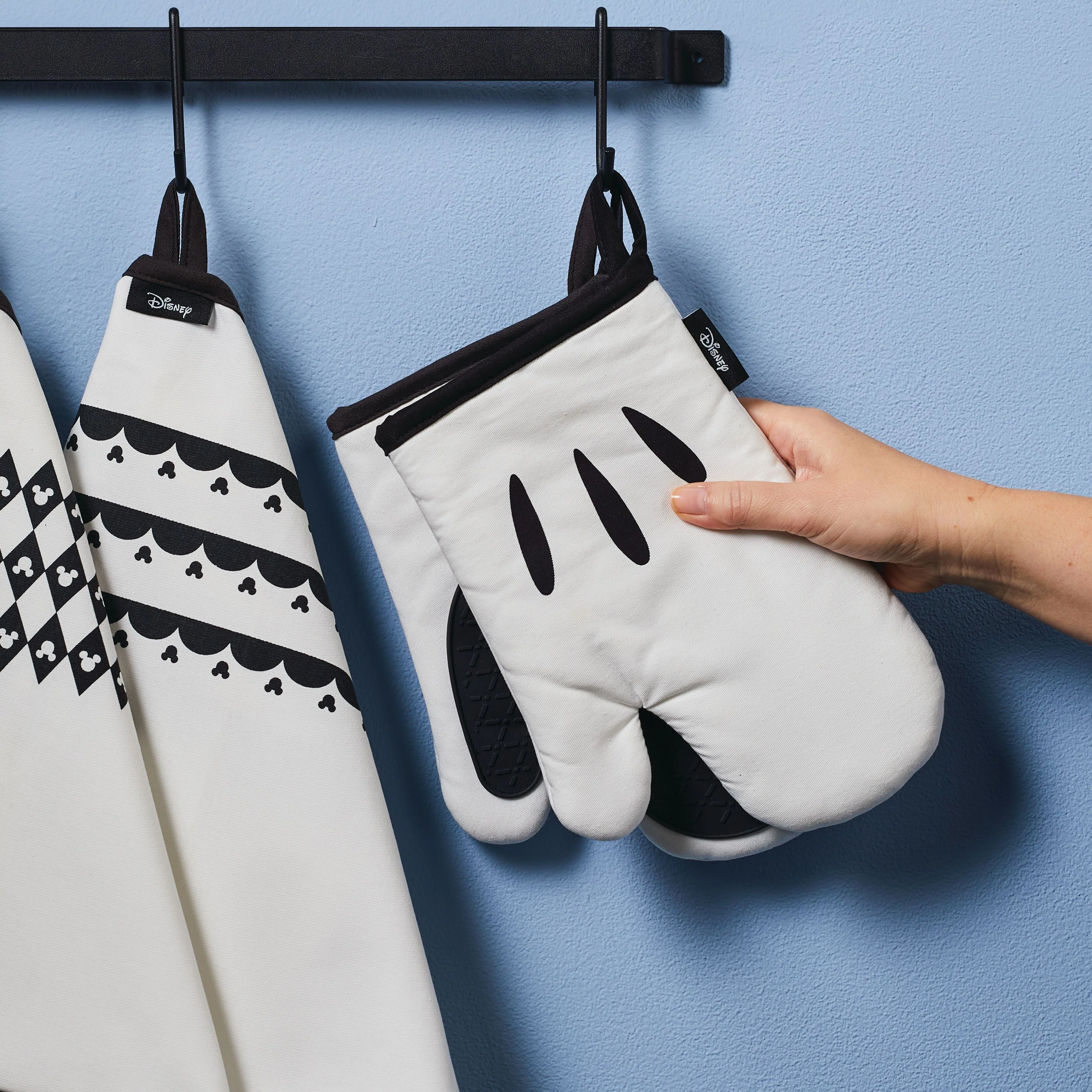 Monochrome 5-Piece Set - Image 7