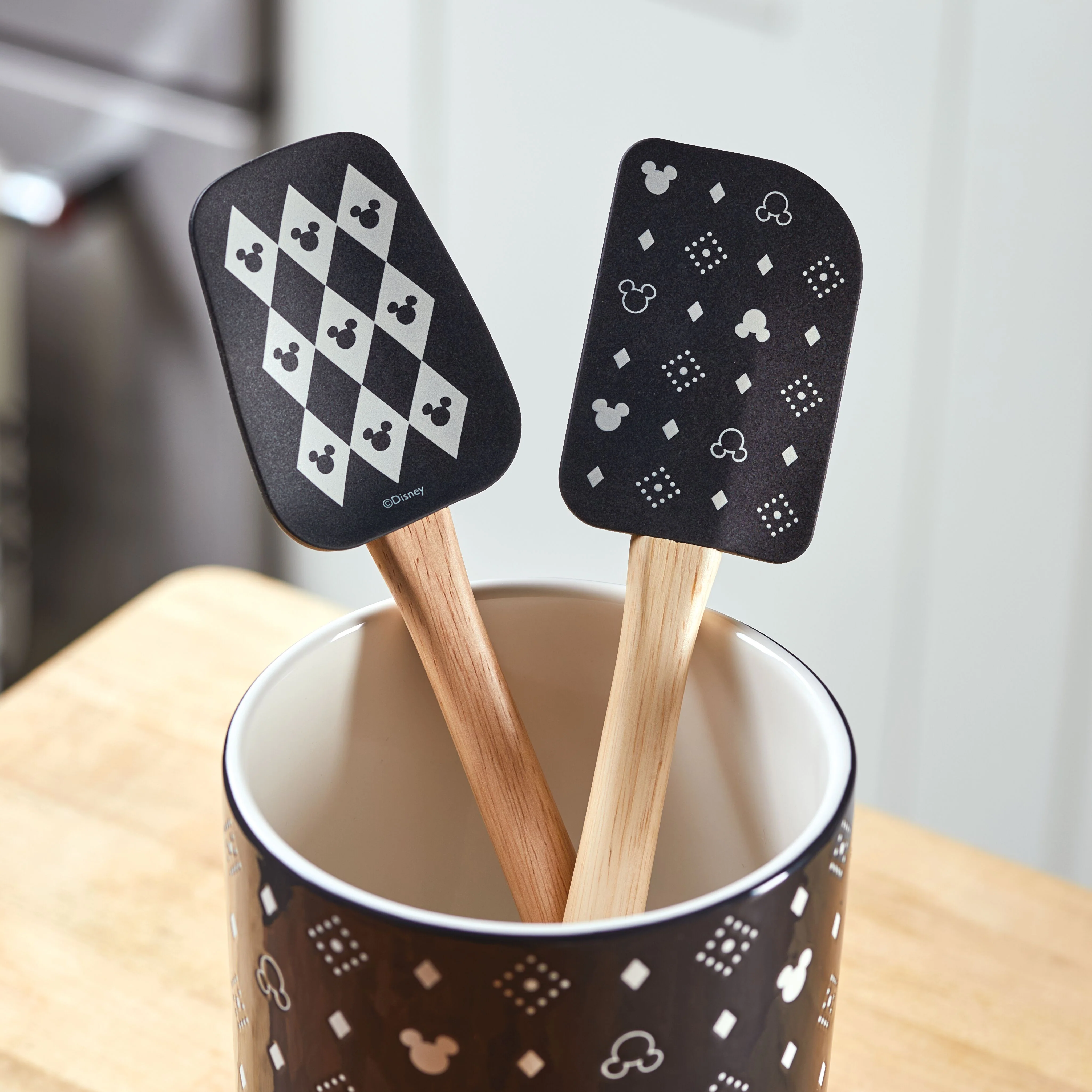 Monochrome Kitchen Tool Set - Image 4