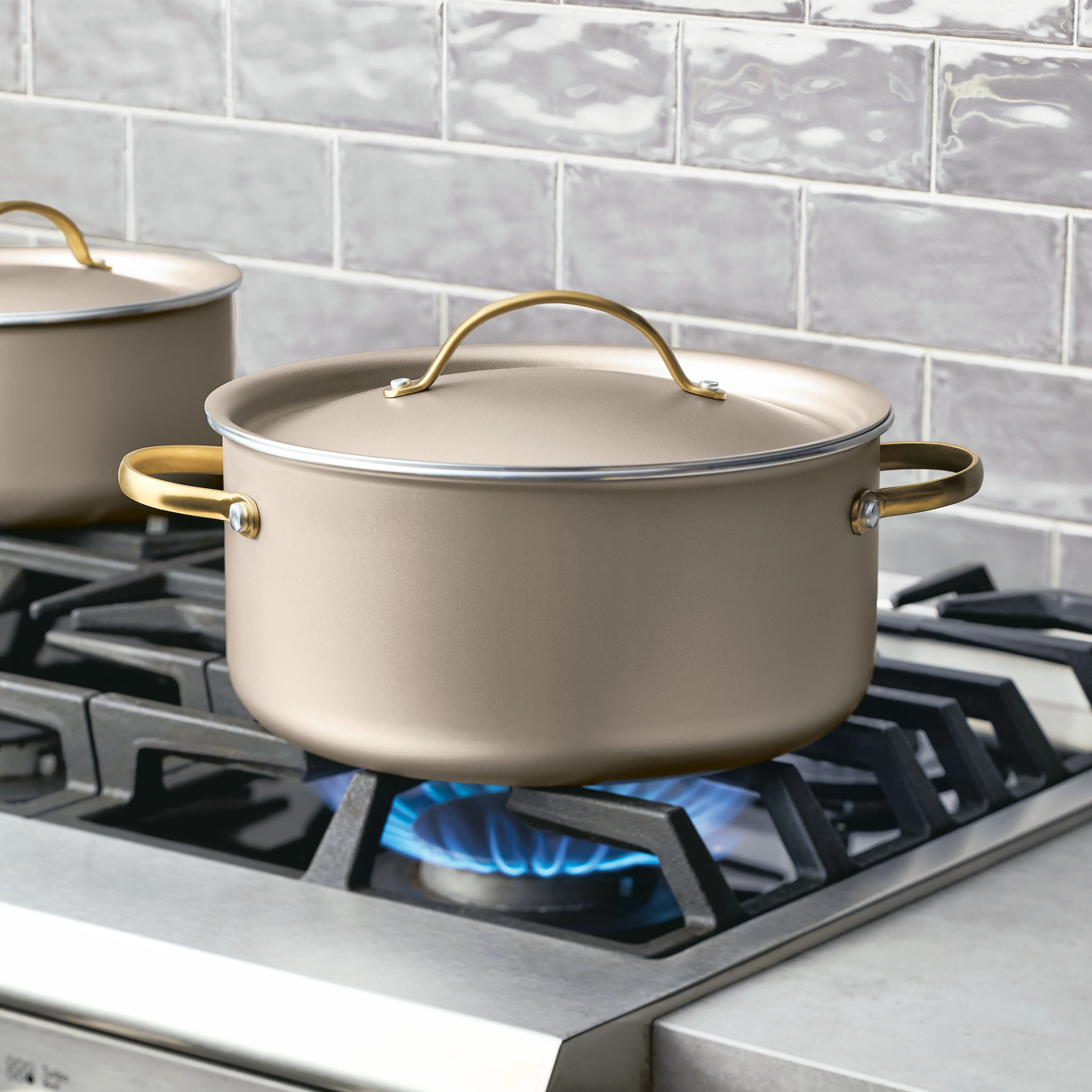Radiant Nonstick 5.5-Quart Dutch Oven With Lid - Image 4